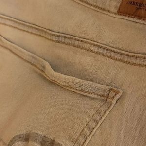 American Eagle white washed baby blue jeans size 18L